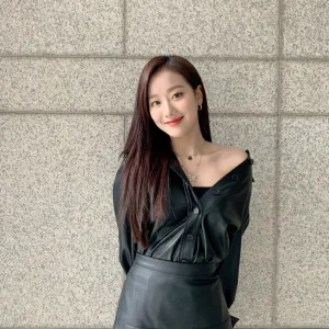 191103 April twitter update - Naeun