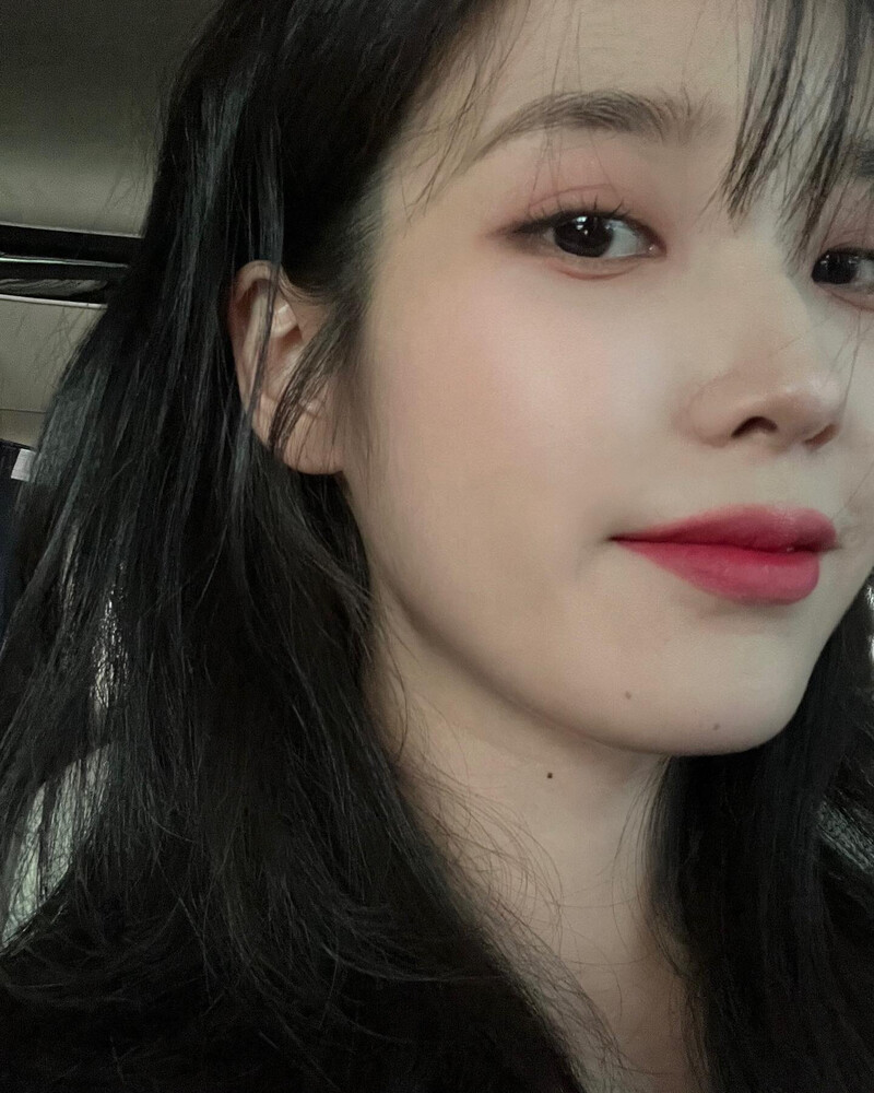 220715 IU Instagram Update documents 5