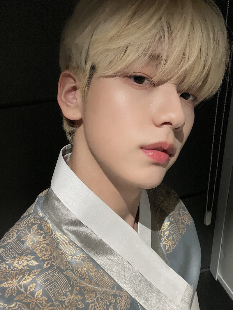 230122 TXT Twitter Update - Soobin documents 1