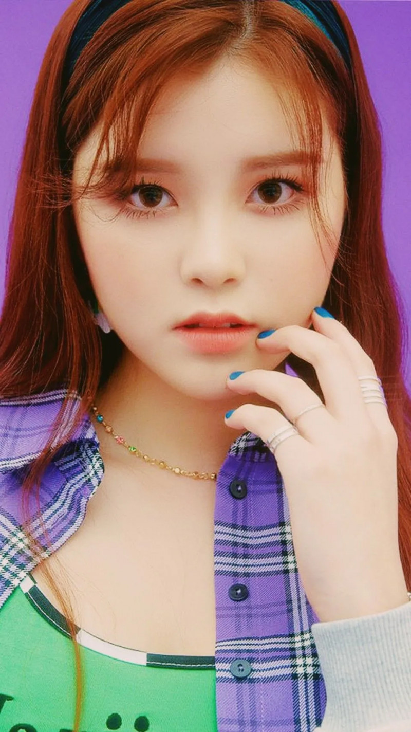 Gugudan_Soyee_Act.5_New_Action_teaser_photo_(2).png