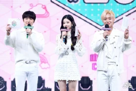 210320 Minju, Chani & Jihoon 3 MC at Music Core