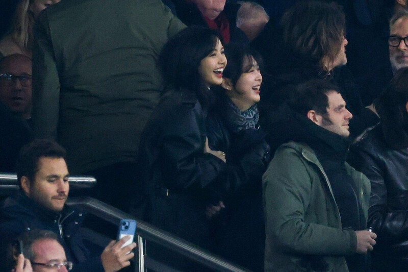 231129 LISA at a UEFA Champions League football match in Paris documents 3