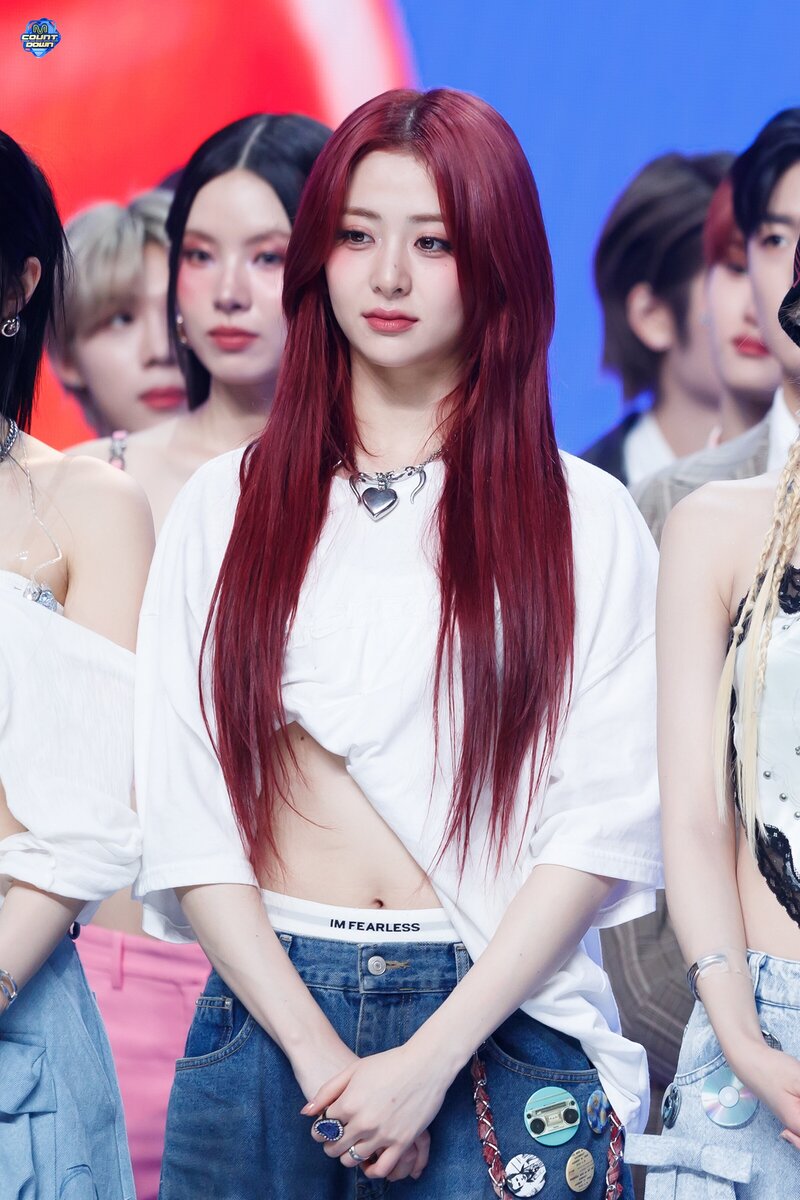 240307 LE SSERAFIM Yunjin - 'EASY' and 'Smart' at M Countdown documents 22