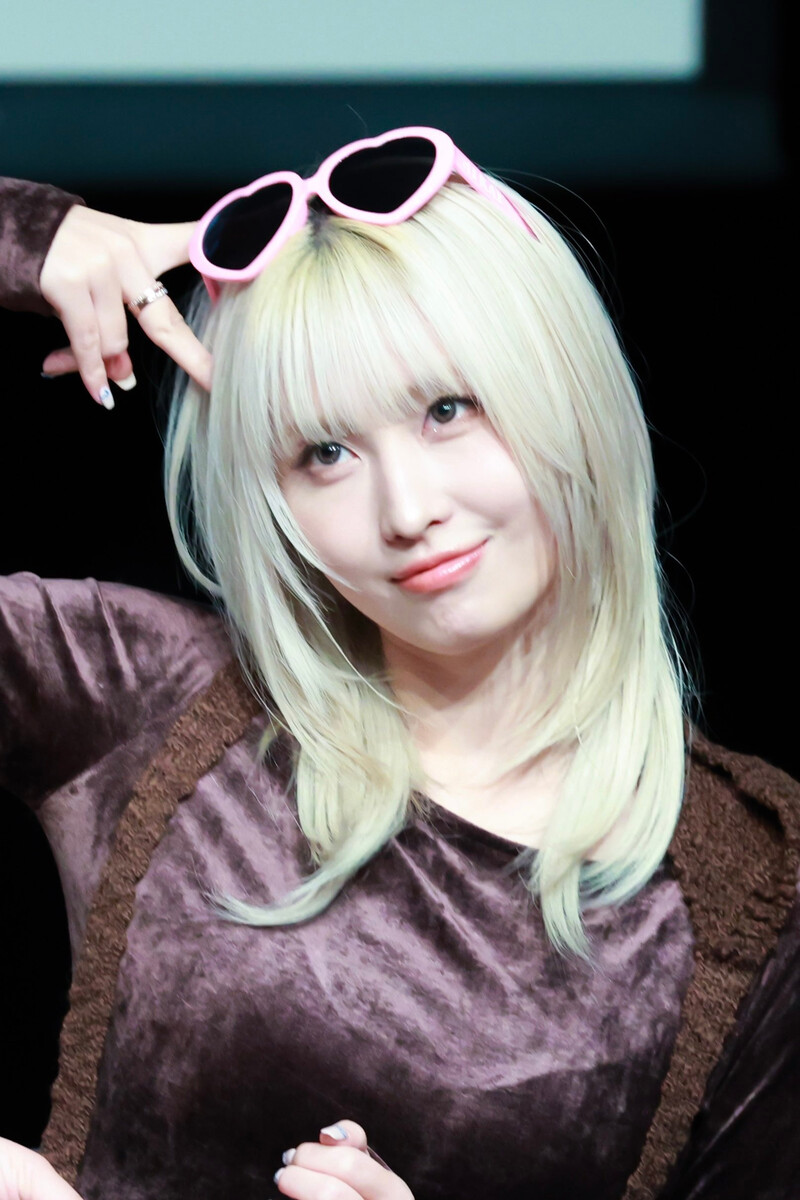 241213 TWICE Momo - WITHMUU Fansign documents 4