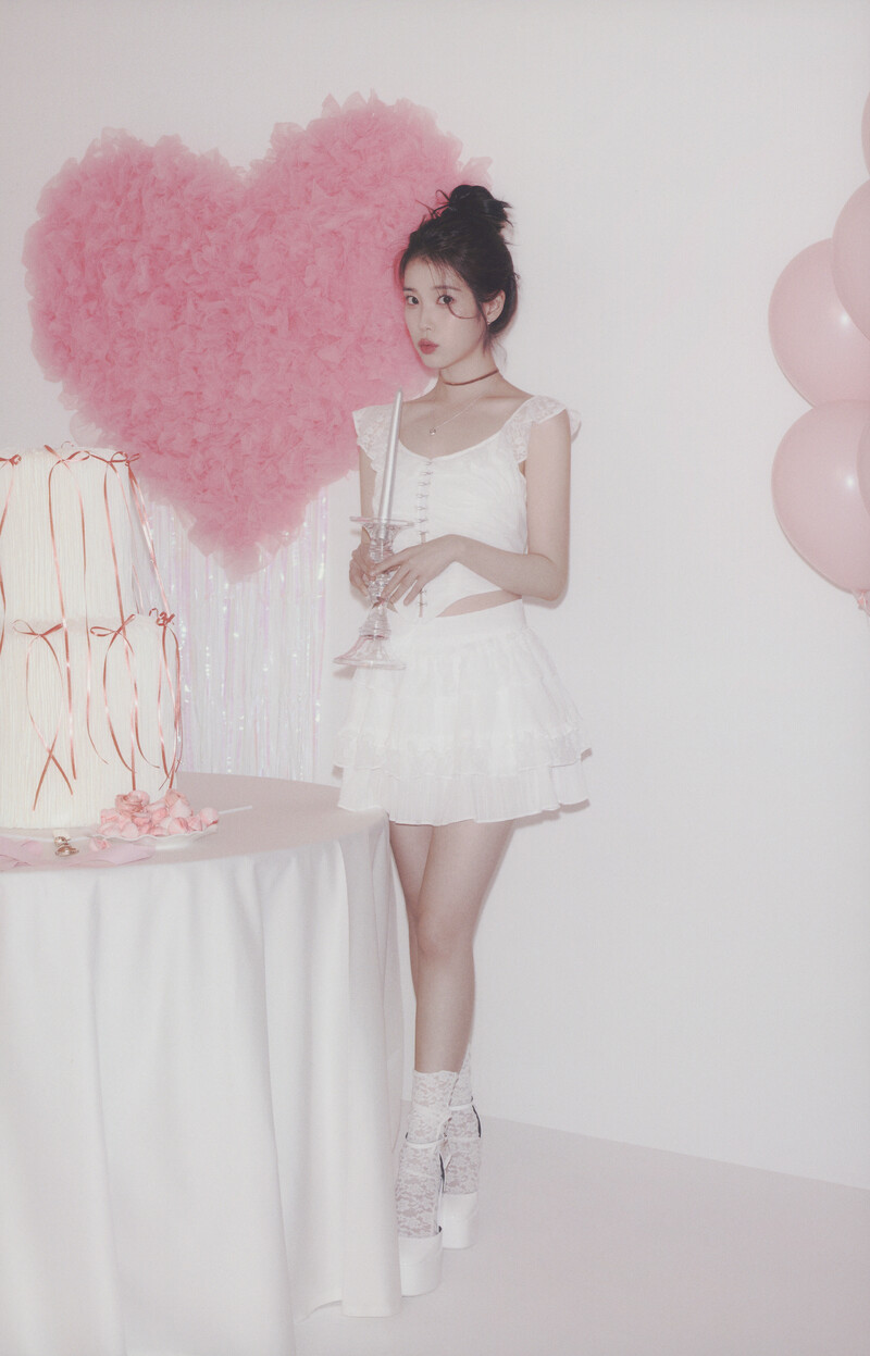 IU - 7th Official Fanclub Kit "UAENA" (Scans) documents 1