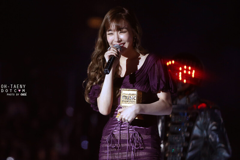 141203 Girls' Generation Tiffany at 2014 MAMA in Hong Kong documents 4