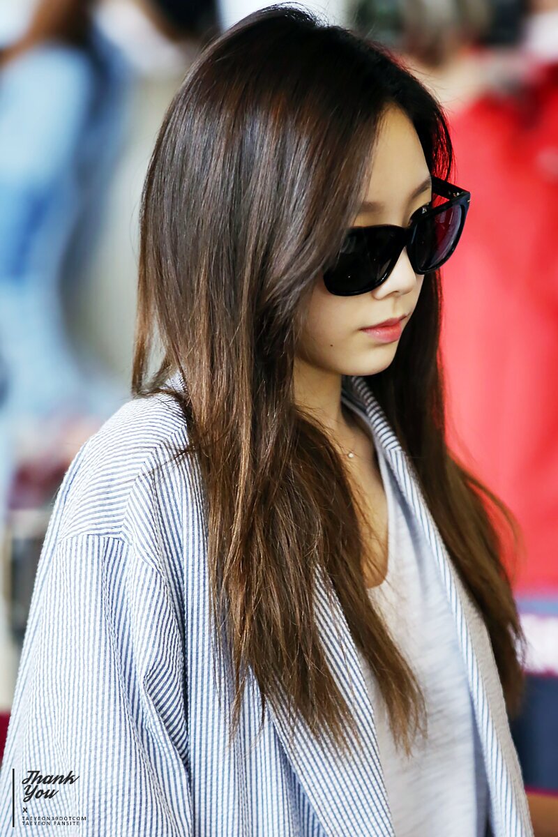 150425 Girls' Generation Taeyeon at Gimpo Airport | kpopping