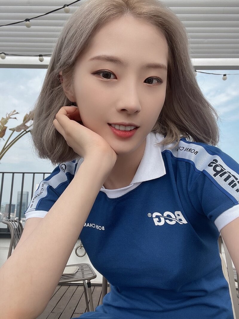 220520 Loona Twitter Update - Haseul documents 2