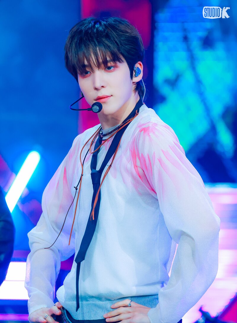 240631 ATEEZ Yunho - 'WORK' at Music Bank documents 9