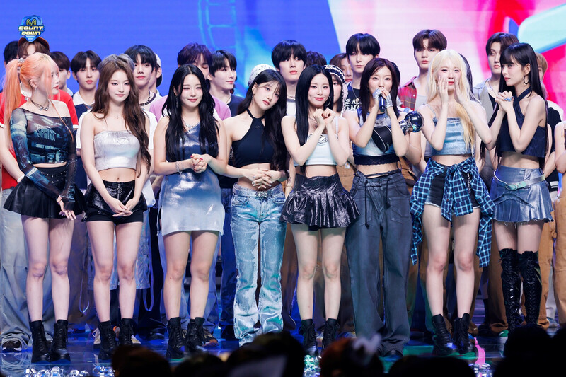 240822 fromis_9 - 'Supersonic' + Encore Stage at M Countdown documents 11