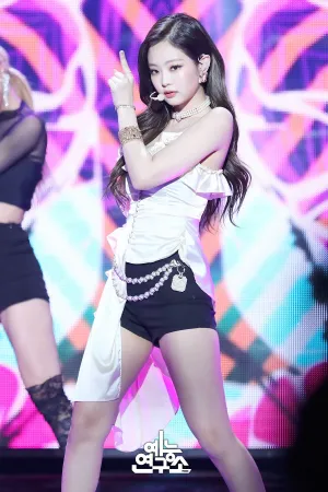 BLACKPINK Jennie "Solo" | 181201 Music Core