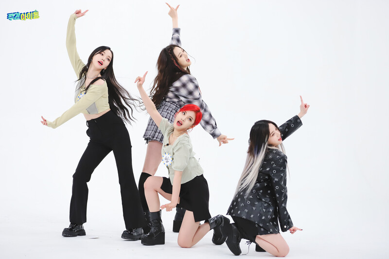 210526 MBC Naver Post - aespa at Weekly Idol No. 513 documents 13