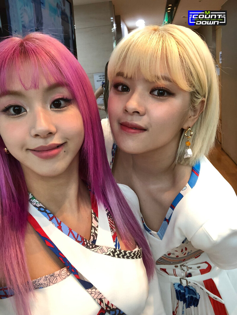 210610 M Countdown Twitter Update - TWICE documents 4