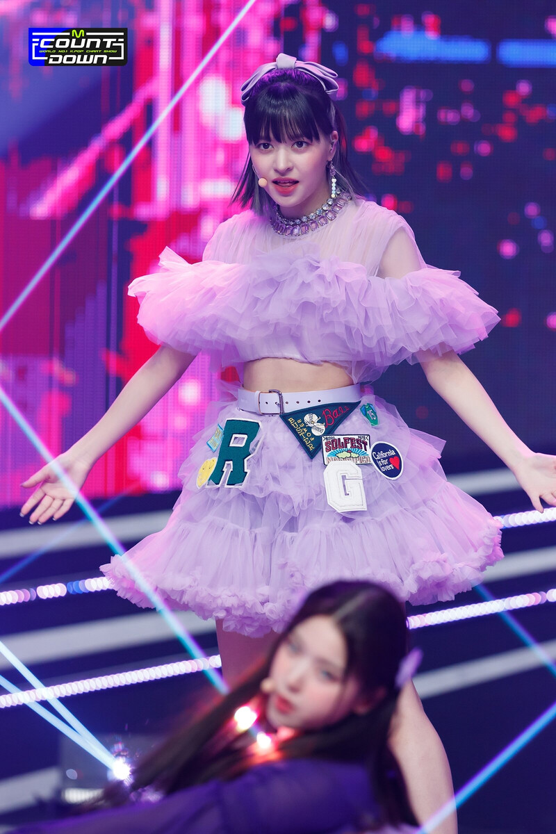 220324 NMIXX - 'O.O' at M Countdown documents 20