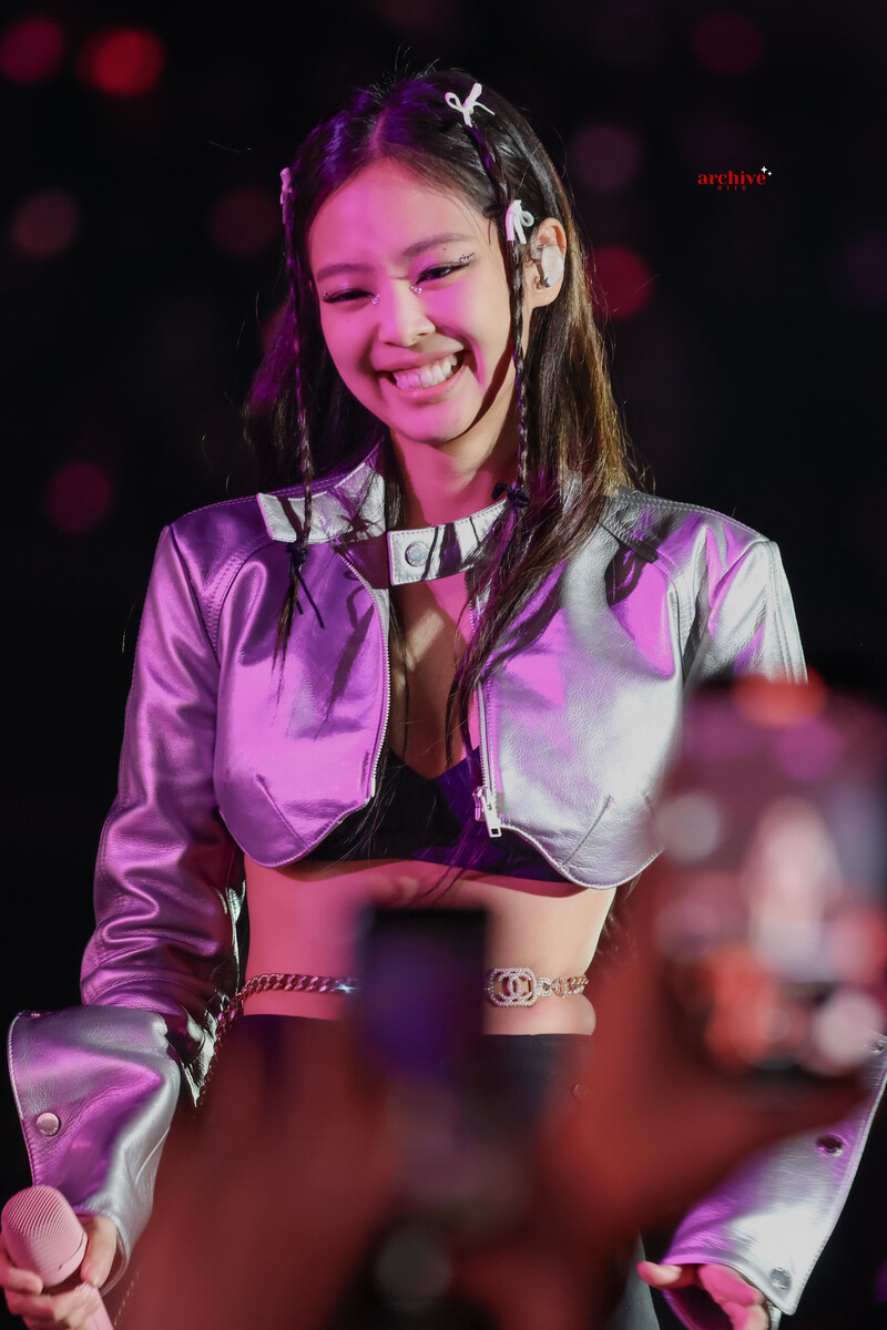 221120 BLACKPINK Jennie - 'BORN PINK' Concert in Los Angeles Day 2 documents 4