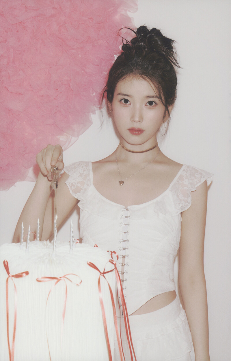 IU - 7th Official Fanclub Kit "UAENA" (Scans) documents 3