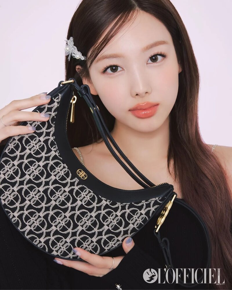 NAYEON x BONIA for L'Officiel Malaysia - February 2024 Issue documents 6