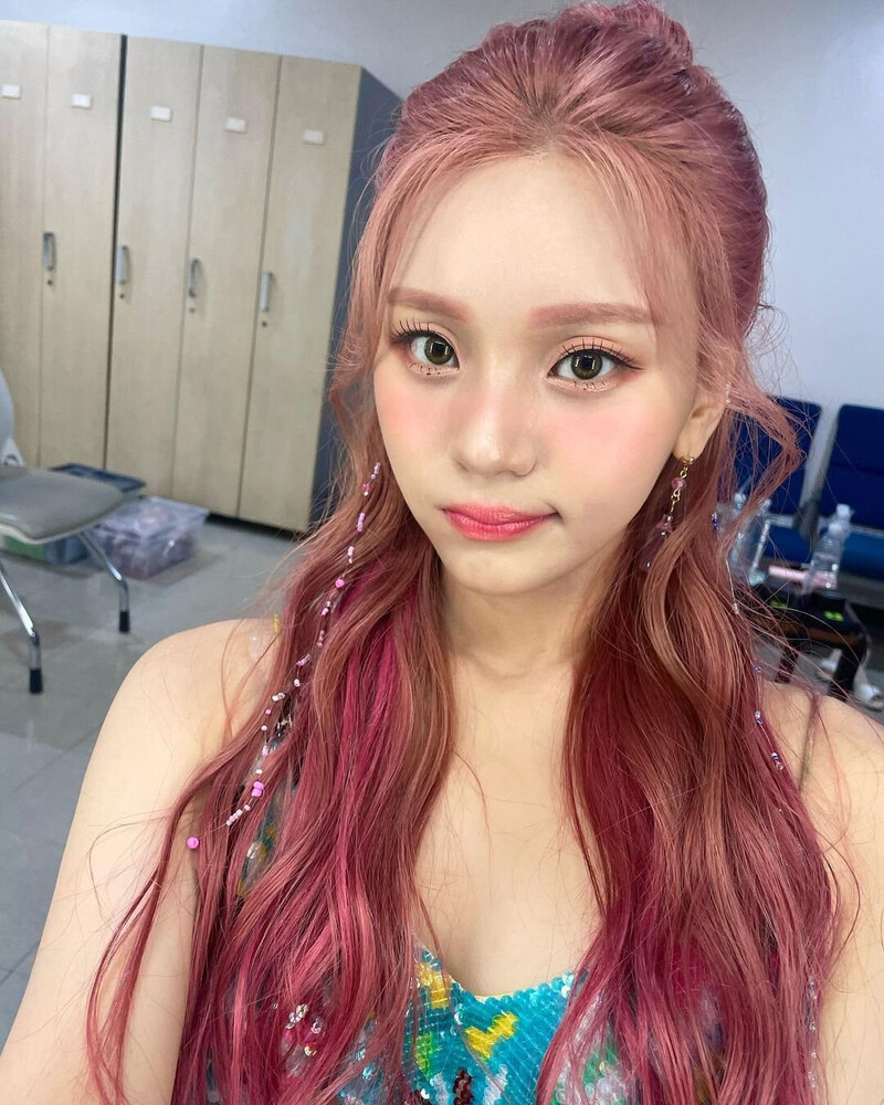 220711 VIVIZ Umji Instagram update | kpopping