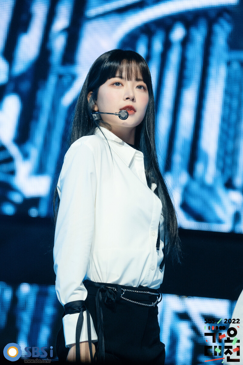 221224 LE SSERAFIM Eunchae - 2022 SBS Gayo Daejeon Behind Photos | kpopping