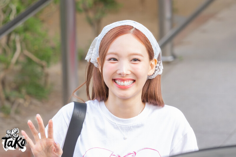 240621 TWICE Nayeon - Music Bank Commute documents 2