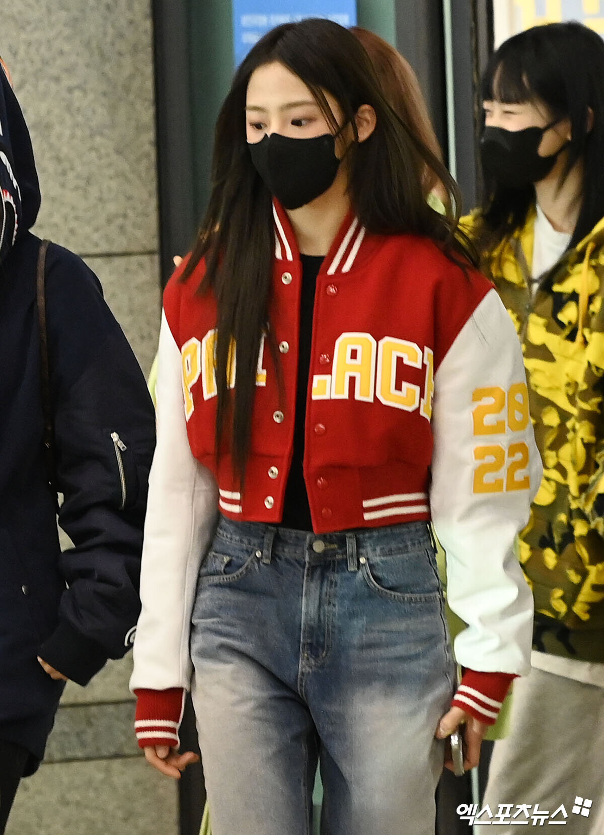 New Jeans wearing Chicago Bulls jerseys #MINJI #NewJeans #뉴진스