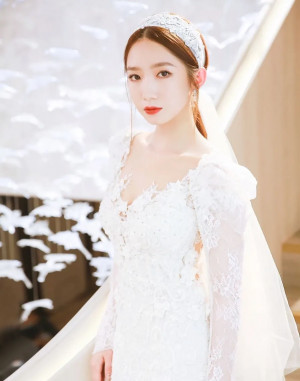 200519 YOLOs Weibo Update - Meiqi wedding dress stills from YOLOs
