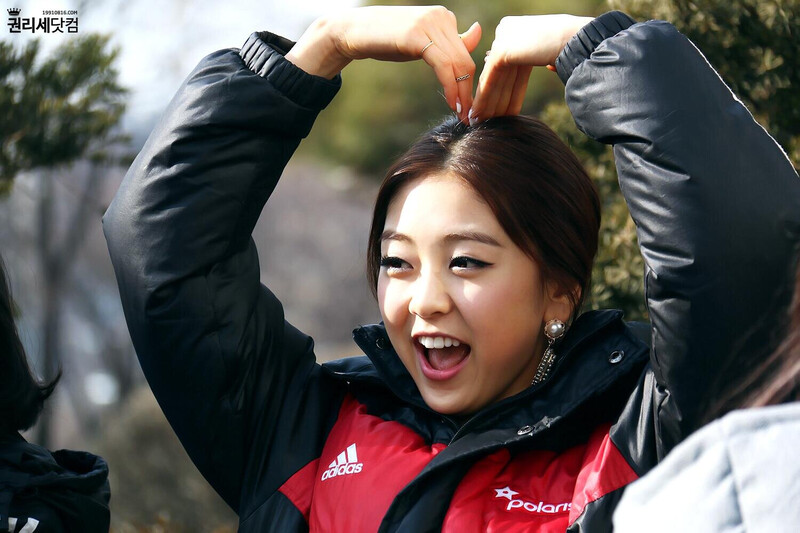 140214 Ladies' Code RiSe at Music Bank Valentines Event documents 2