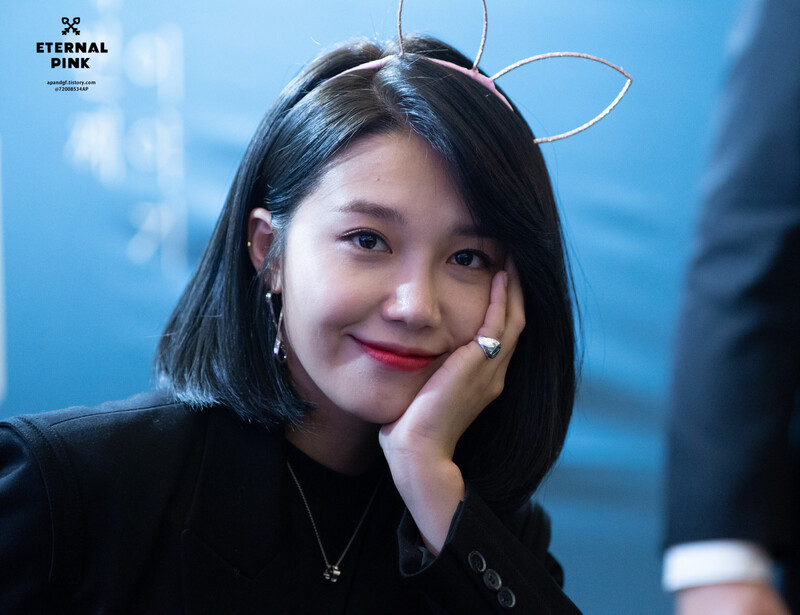 181109 Apink EUNJI at Hyehwa Busan Fansign event documents 8