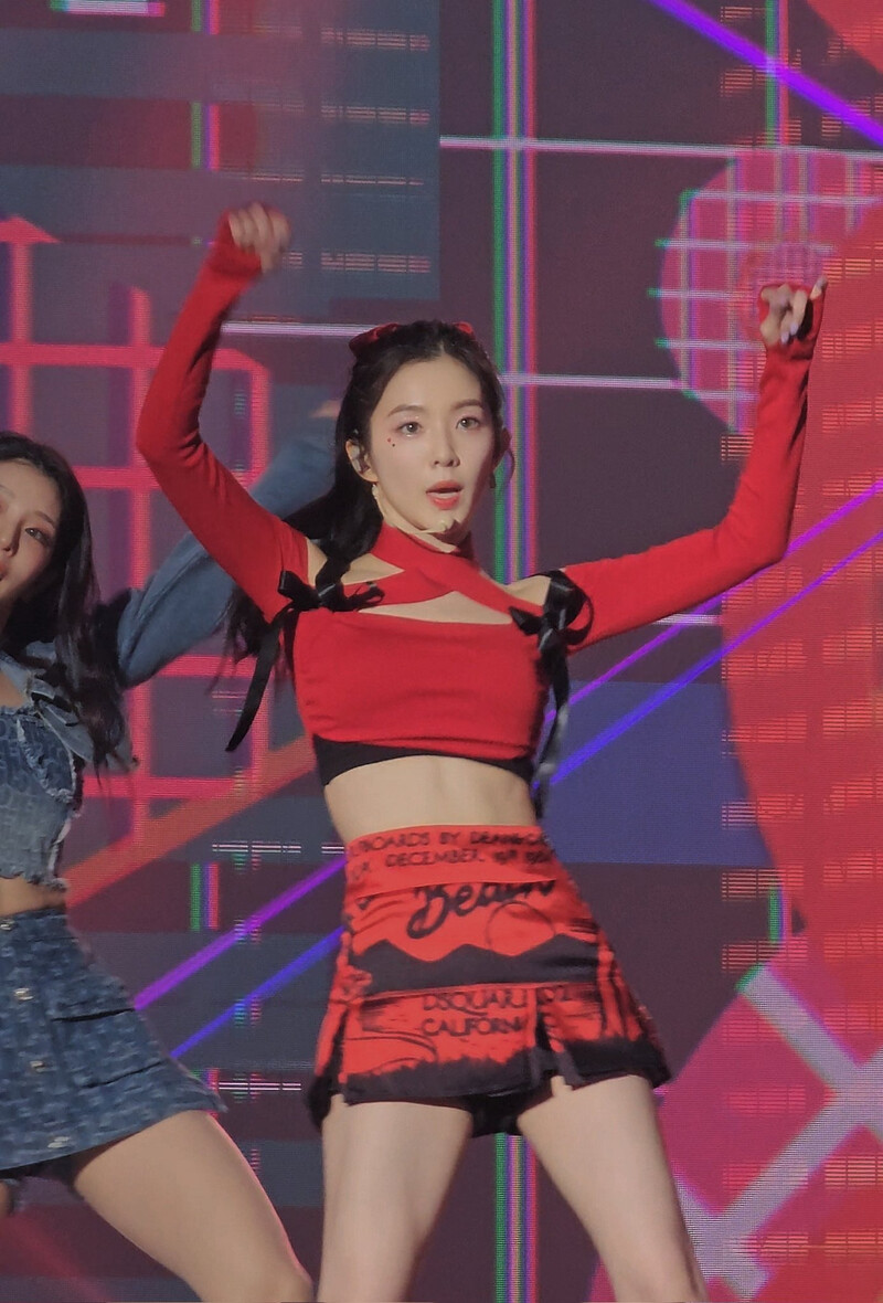 230402 Red Velvet Irene - 'R to V' Concert in Seoul Day 2 documents 2