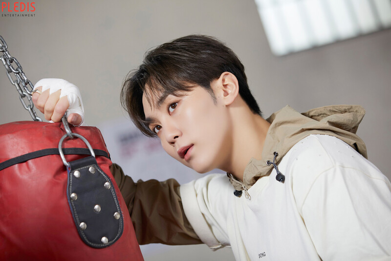 230503 SEVENTEEN “FML” Jacket Shootings Behind the Scenes - Seungkwan | Naver documents 2