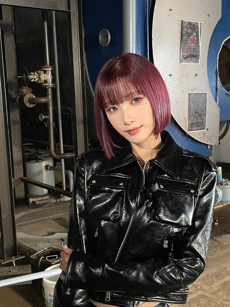 241024 - PURPLE KISS Twitter Update with YUKI documents 3