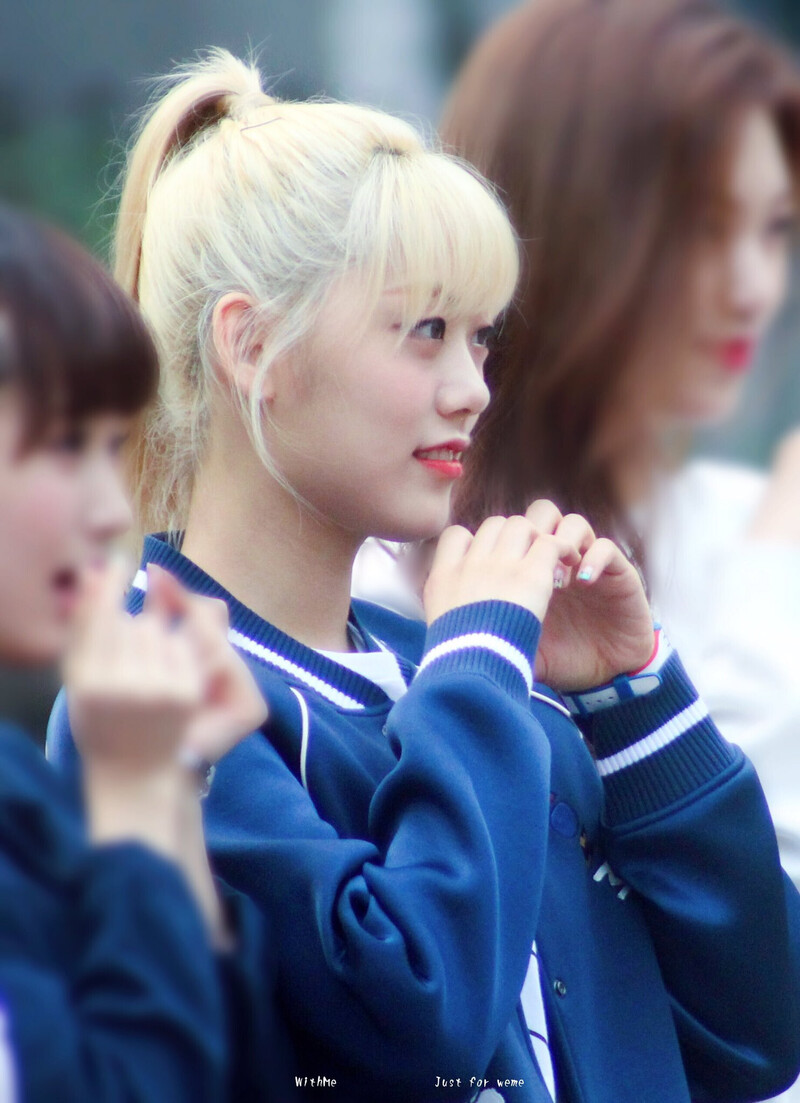 170908 Weki Meki Lua at Music Bank documents 1