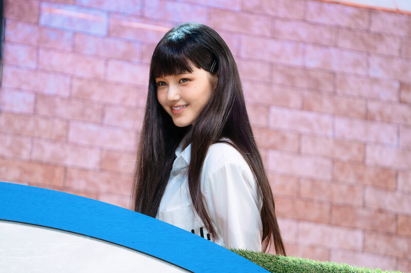 220807 NewJeans Danielle 'Cookie' at Inkigayo documents 5