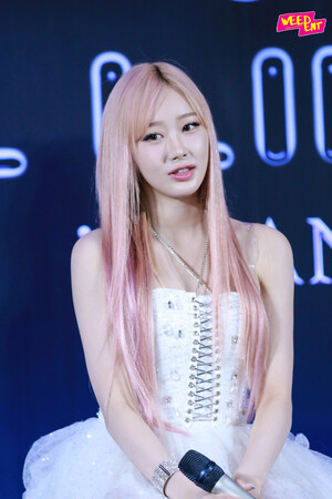 240928 aespa Giselle - ‘SYNK : Parallel Line’ Tour in Bangkok Day 1