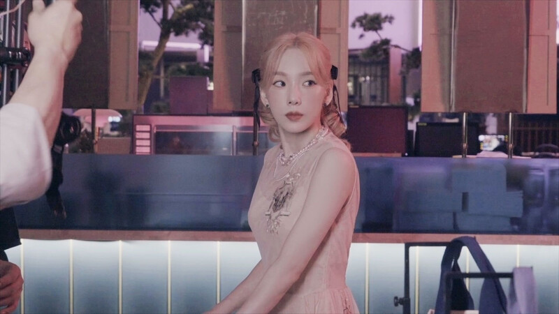 210706 TAEYEON 'Weekend' MV Shooting Behind by Melon documents 7