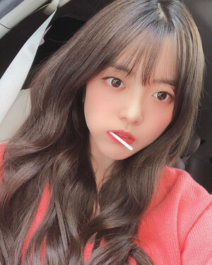 200427 Suyeon Instagram update