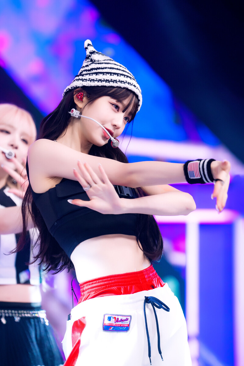 231015 IVE's Wonyoung - 'Off The Record' + 'Baddie' at SBS INKIGAYO documents 1