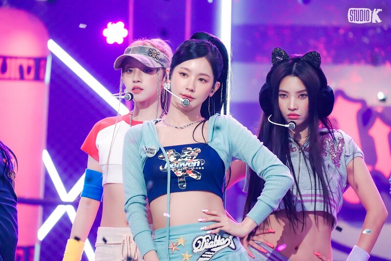 230519 (G)I-DLE - ‘Queencard’ at Music Bank documents 12