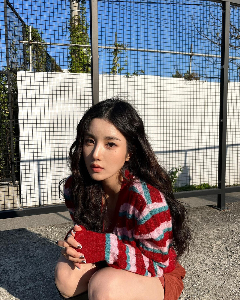 211025 Kwon Eunbi Instagram Update documents 1