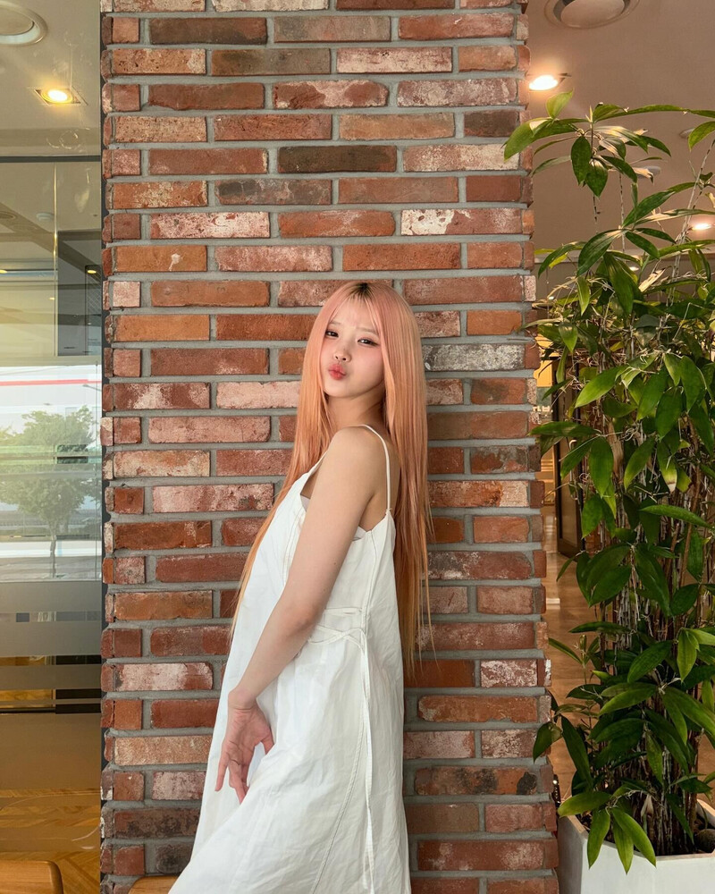 240909 fromis_9 Hayoung Instagram Update documents 3