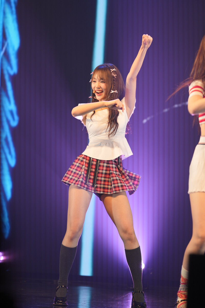 241112 WOOAH Nana - at "WOOAH Japan 2nd Concert 'WOOAH-LAND AGAIN' in Tokyo, Japan" documents 29