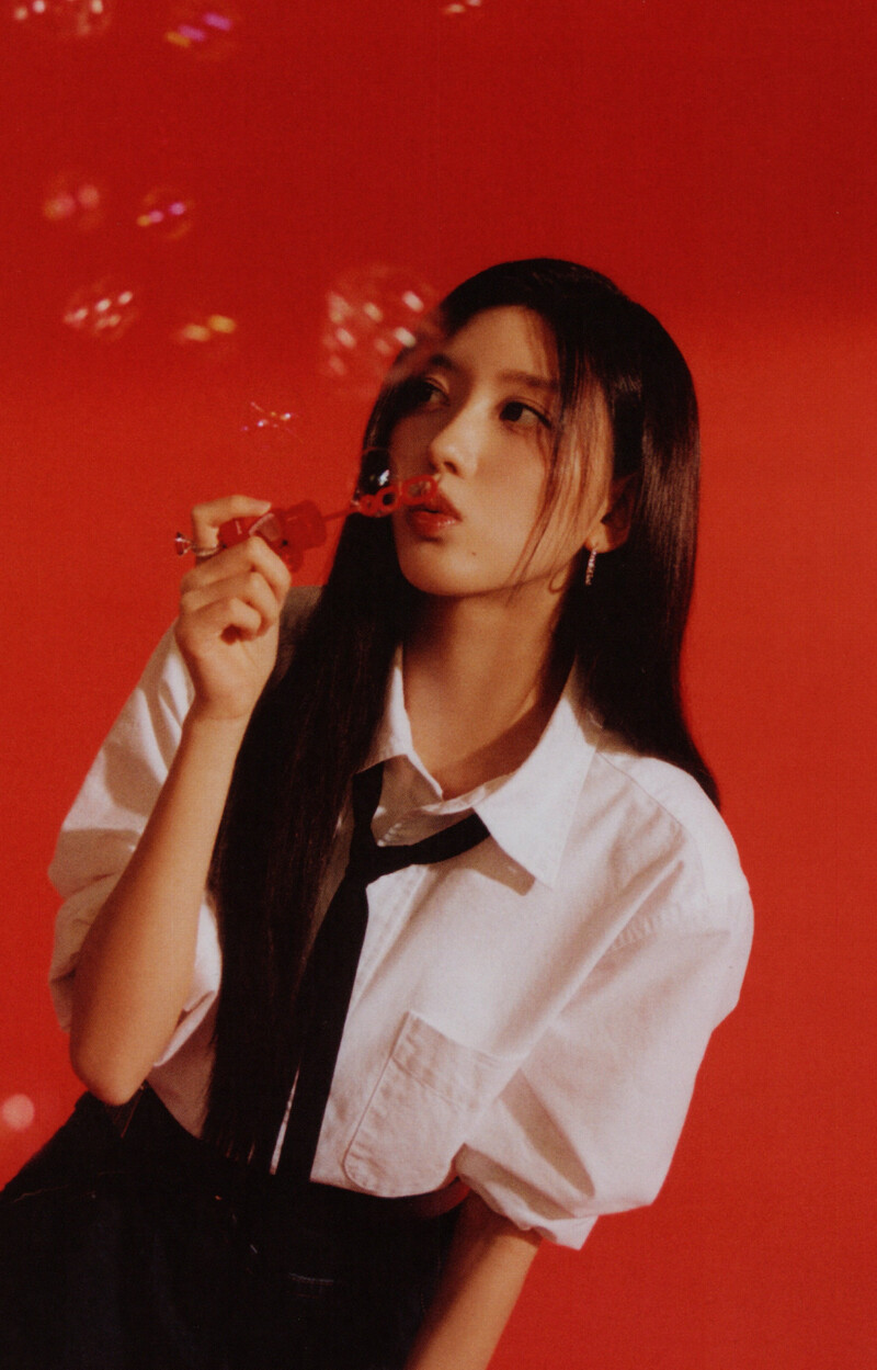 IVE - Mini Album 'I'VE MINE' (Scans) documents 7