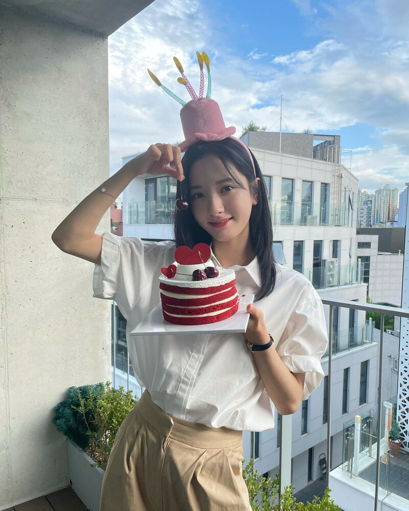 210819 WJSN Bona Instagram Update documents 1