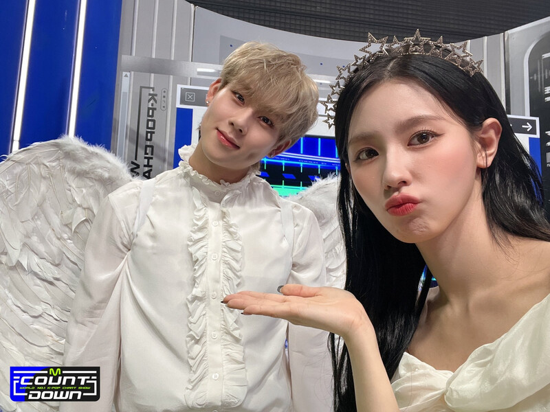 230525 M COUNTDOWN Twitter Update - MC Miyeon and Joohoney documents 3