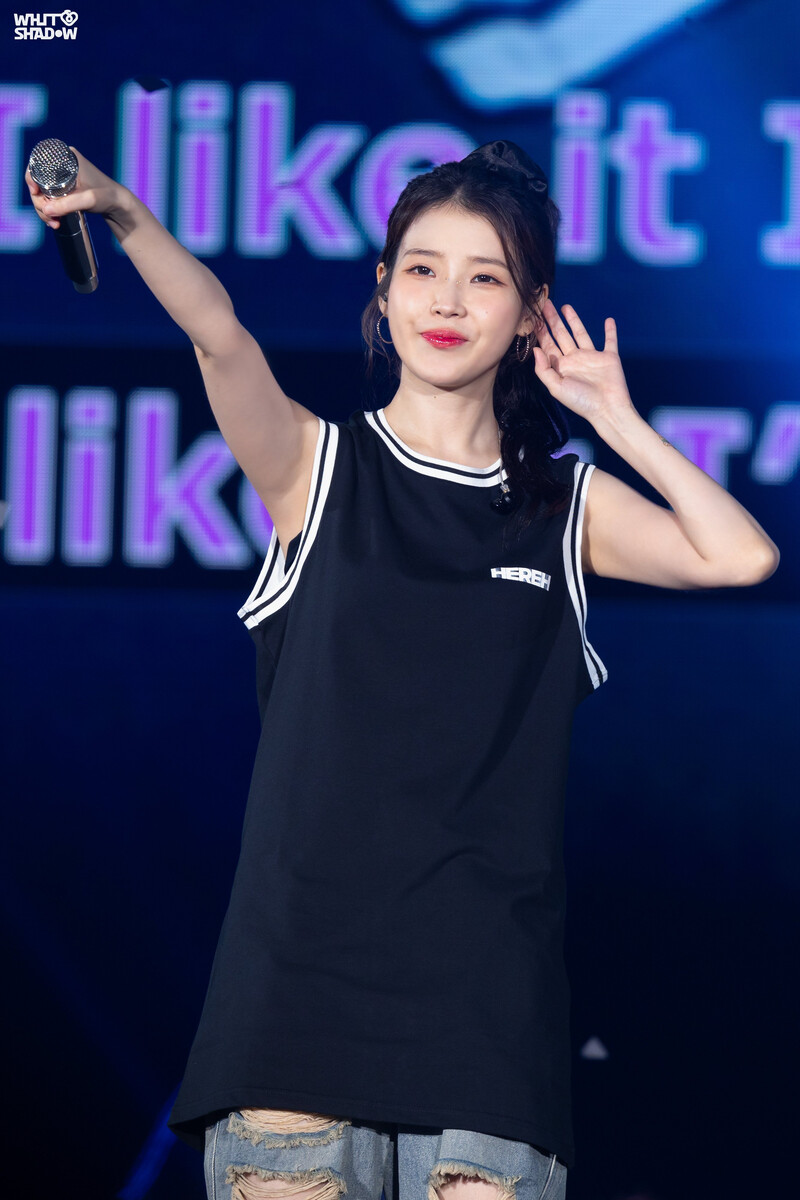 240707 IU - ‘H.E.R.’ World Tour in Osaka Day 2 documents 6