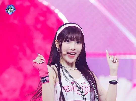 240411 WOOAH Minseo - 'BLUSH' at M Countdown | kpopping