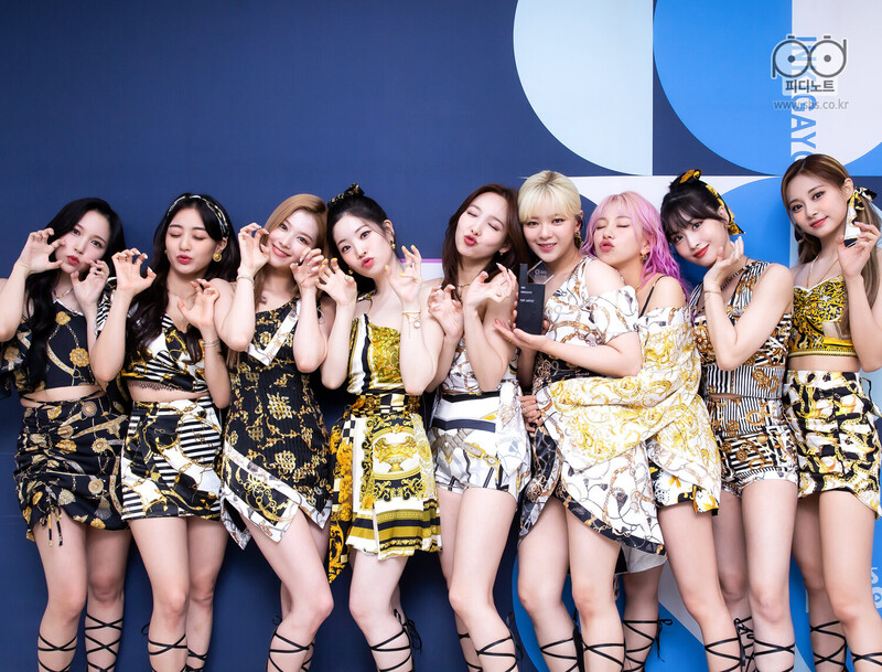 210620 TWICE - 'Alcohol-Free' at Inkigayo documents 1