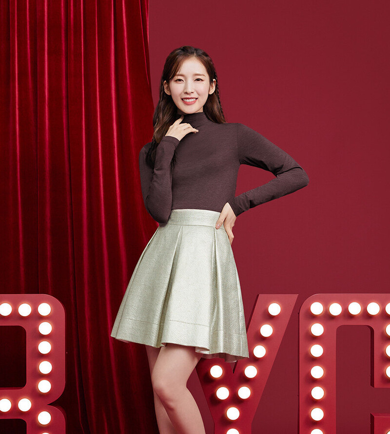 OH MY GIRL's Arin for BYC 2021 Winter Collection documents 13