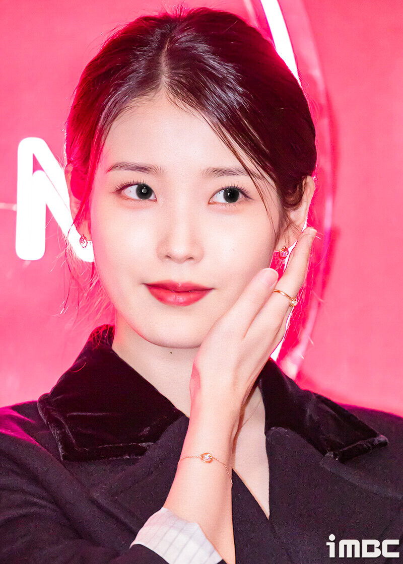 221116 IU - J.Estina Pop-up Store Event documents 12