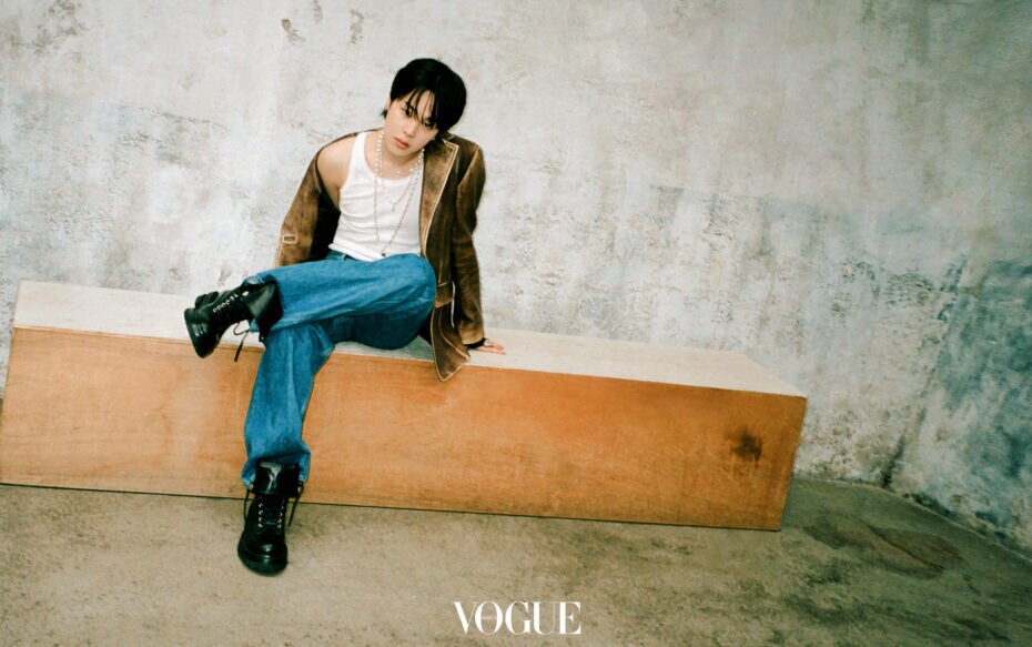 VOGUE Korea Magazine 2023 April BTS Jimin with Tiffany co Cover